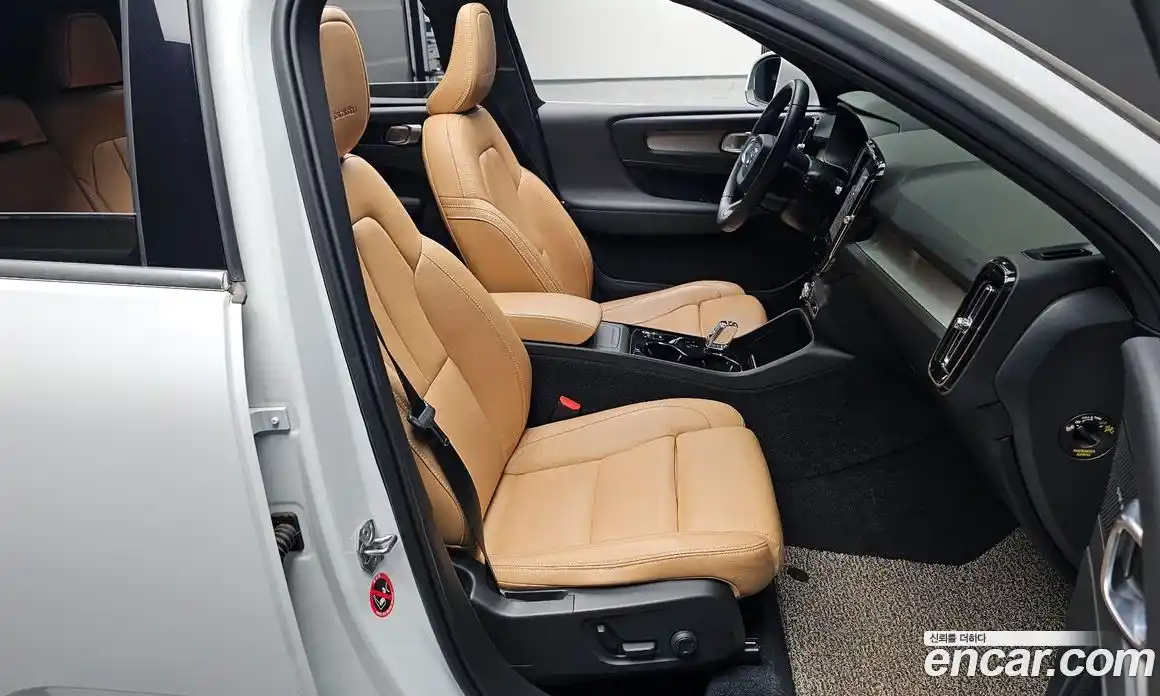 Volvo XC40 2019 2.0 гидро в Москве, фото 13