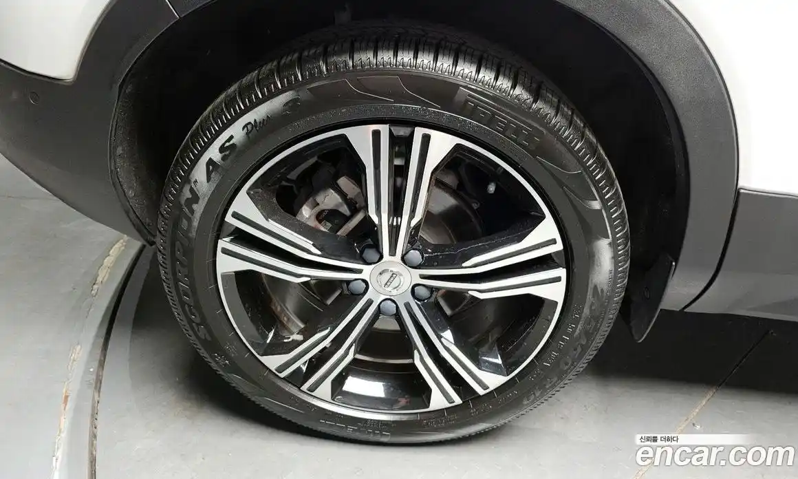 Volvo XC40 2019 2.0 гидро в Москве, фото 5
