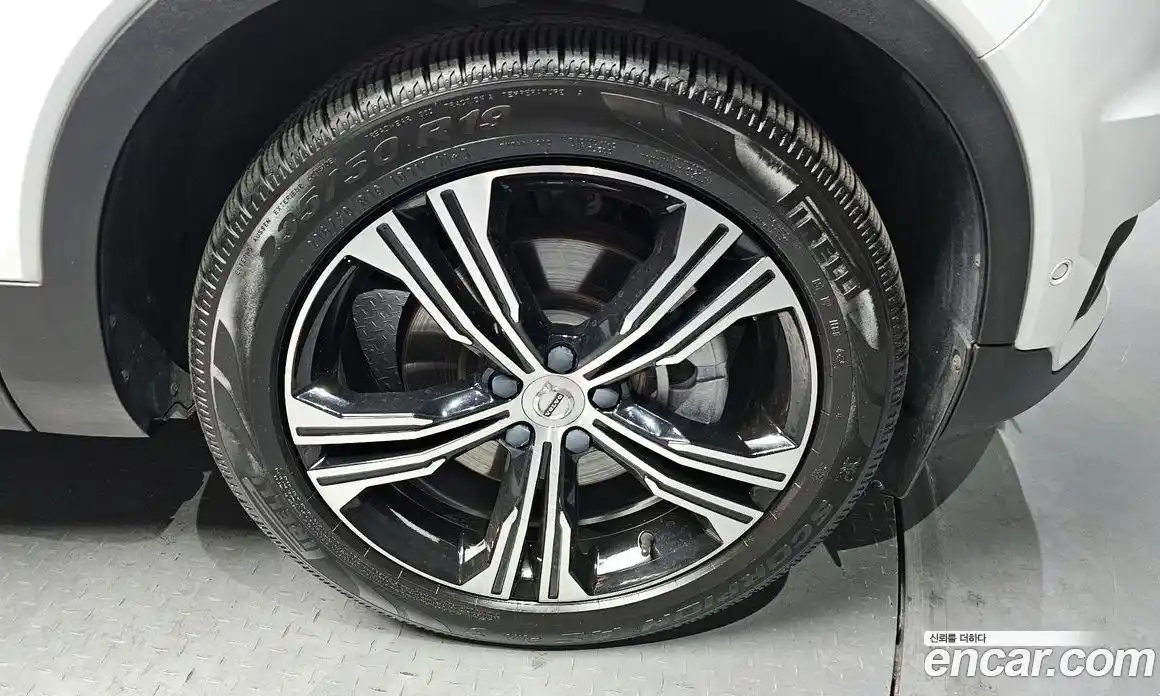 Volvo XC40 2019 2.0 гидро в Москве, фото 7