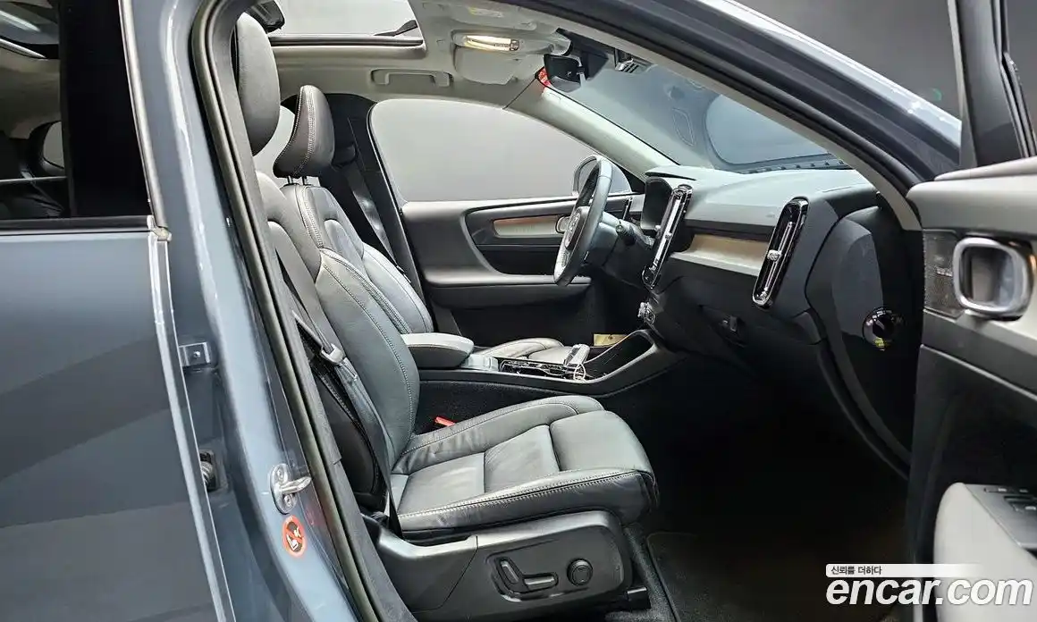 Volvo XC40 2023 2.0 гидро в Москве, фото 16
