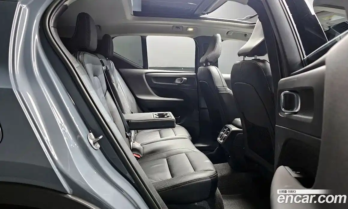 Volvo XC40 2023 2.0 гидро в Москве, фото 17