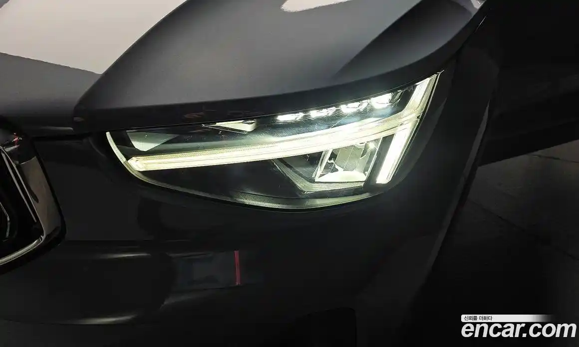 Volvo XC40 2023 2.0 гидро в Москве, фото 8