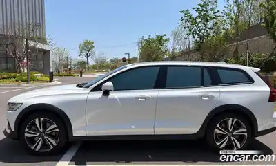 Volvo V60 2019 2.0 гидро в Москве, миниатюра 2
