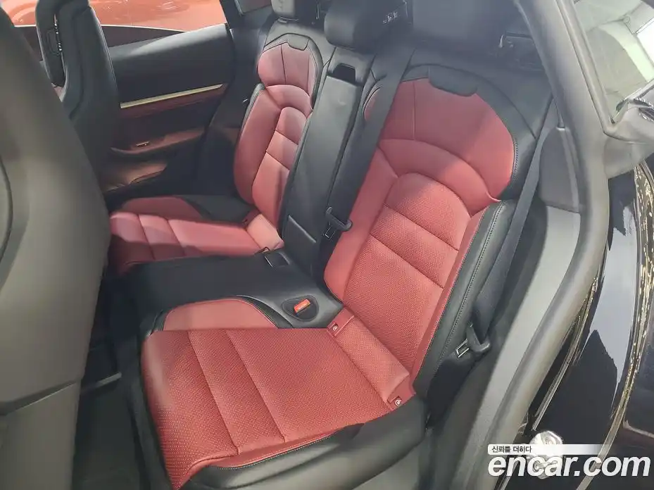 Porsche Taycan 2025 0.1 гидро в Москве, фото 12