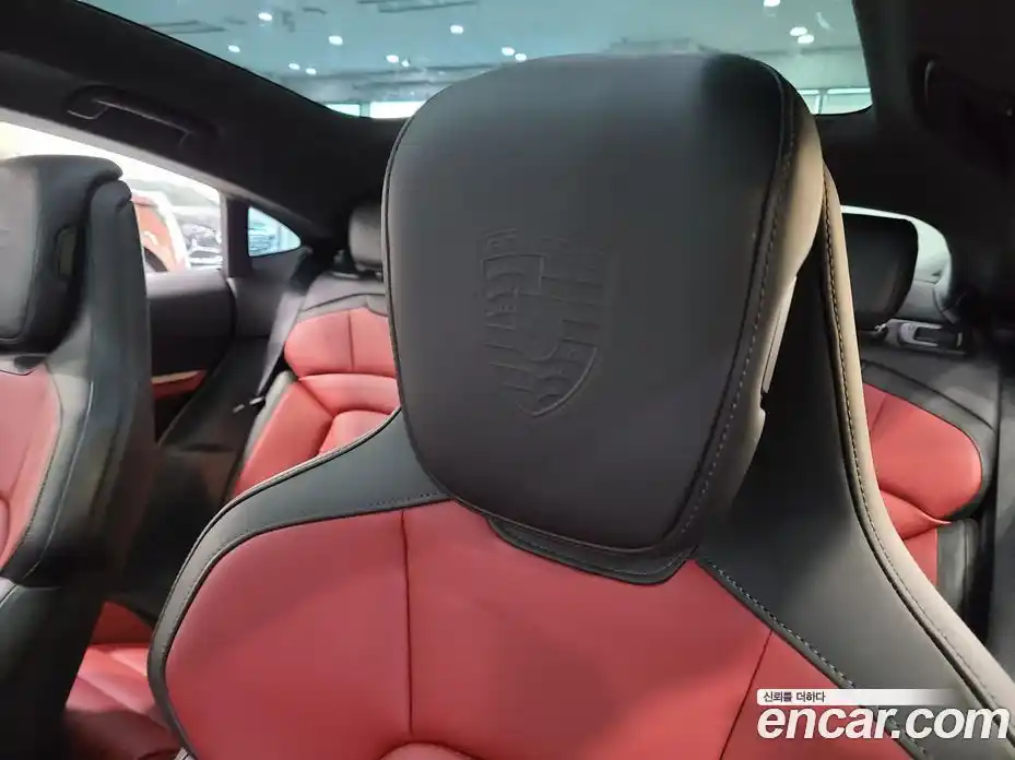 Porsche Taycan 2025 0.1 гидро в Москве, фото 16