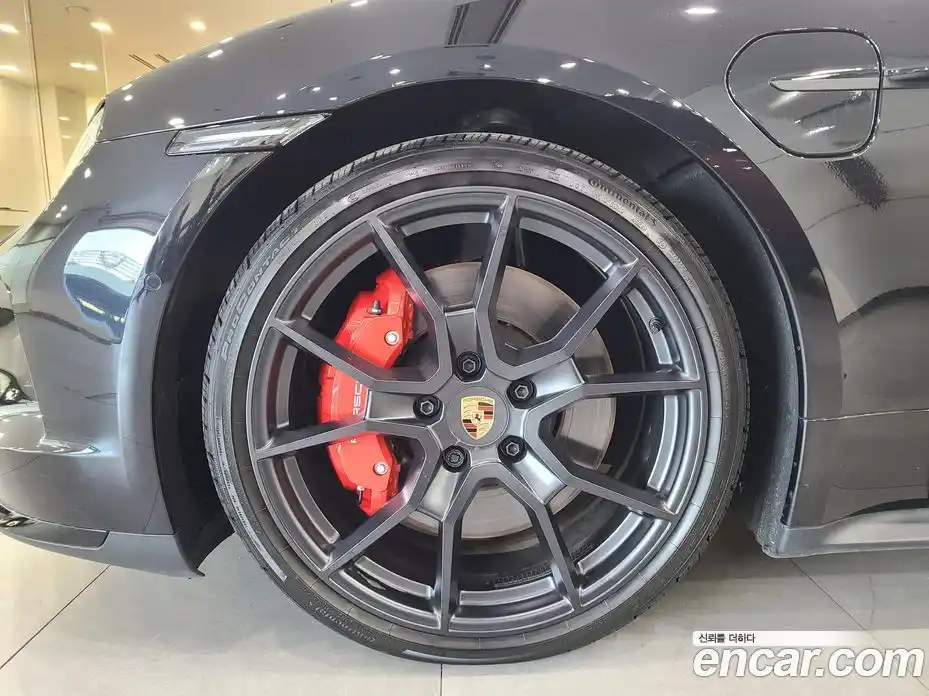 Porsche Taycan 2025 0.1 гидро в Москве, фото 5