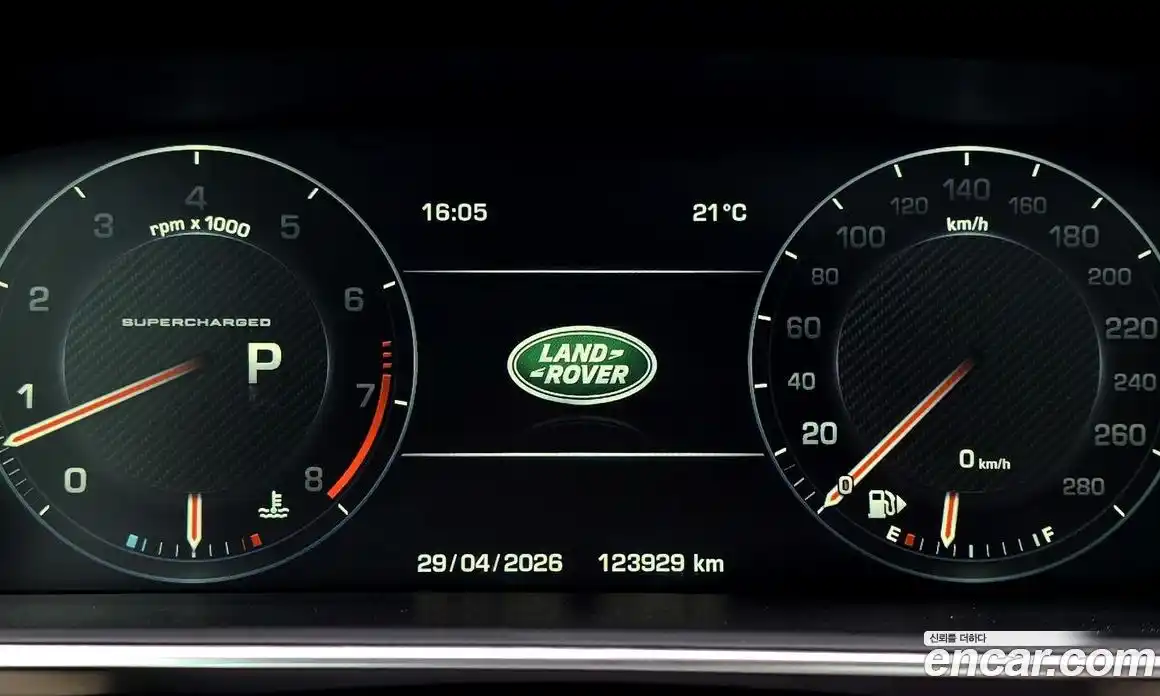 Land Rover Range-Rover 2016 5.0 гидро в Москве, фото 9