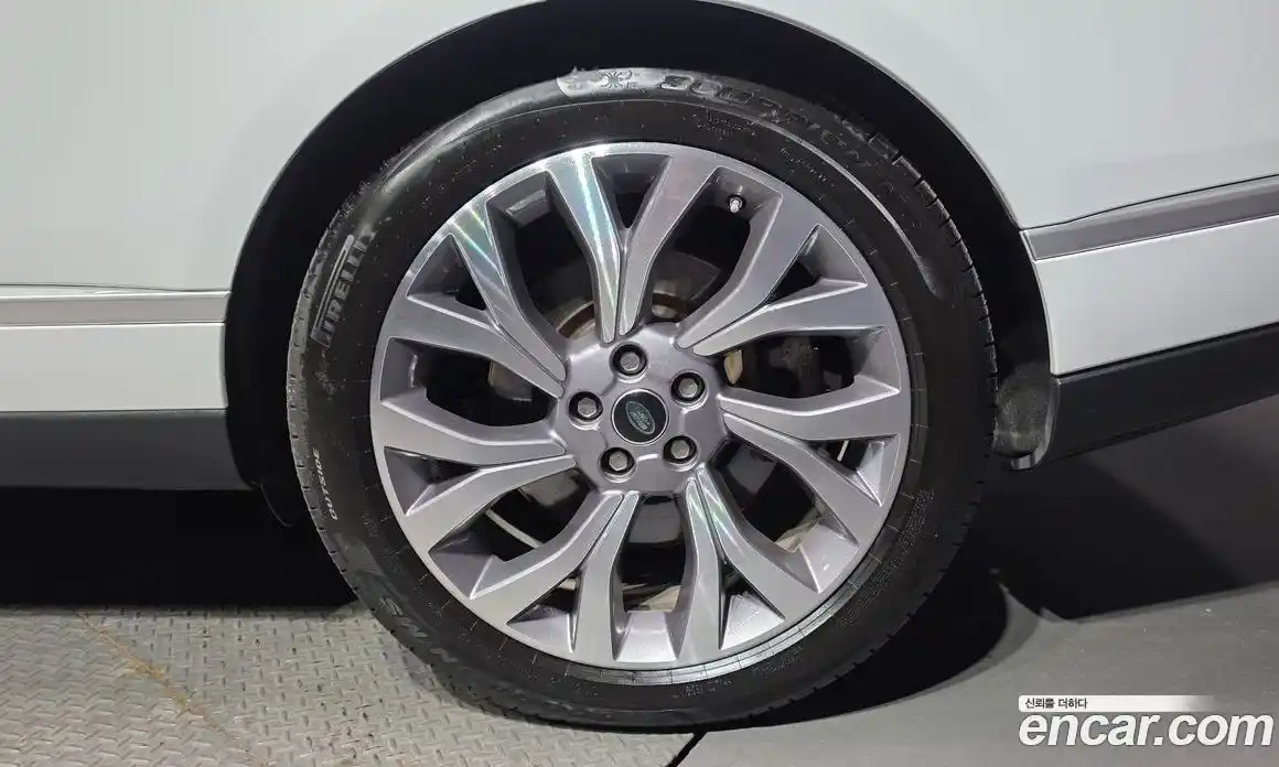 Land Rover Range-Rover 2019 4.4 гидро в Москве, фото 7