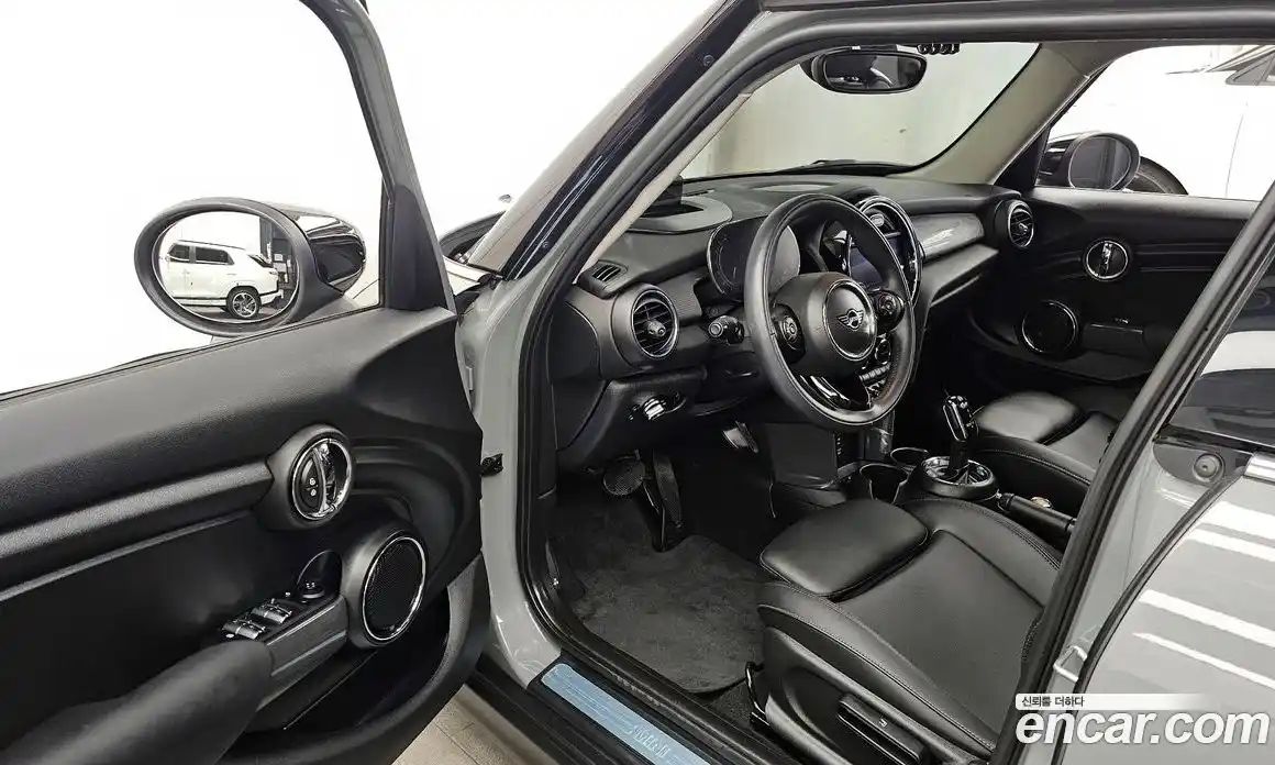 Mini Cooper 2020 1.5 гидро в Москве, фото 13
