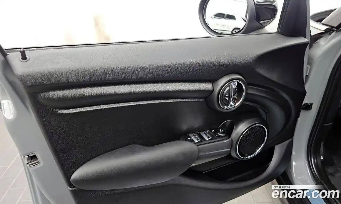 Mini Cooper 2020 1.5 гидро в Москве, фото 14