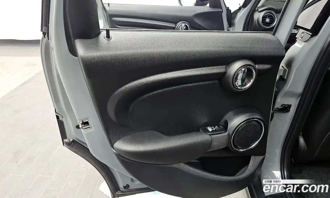 Mini Cooper 2020 1.5 гидро в Москве, фото 15