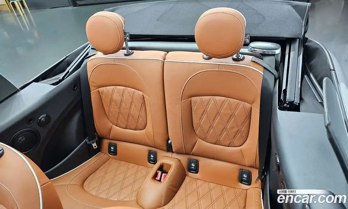 Mini Cooper Convertible 2023 2.0 гидро в Москве, фото 11