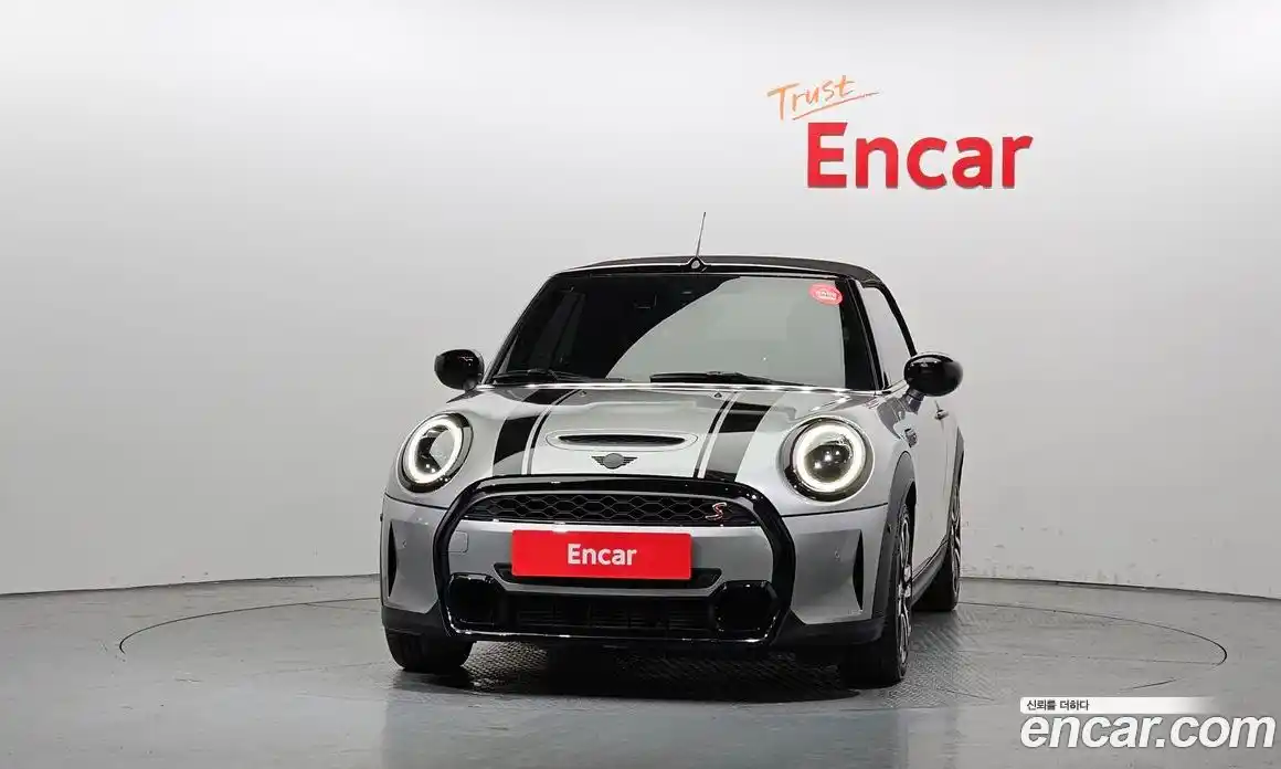 Mini Cooper Convertible 2023 2.0 гидро в Москве, фото 3