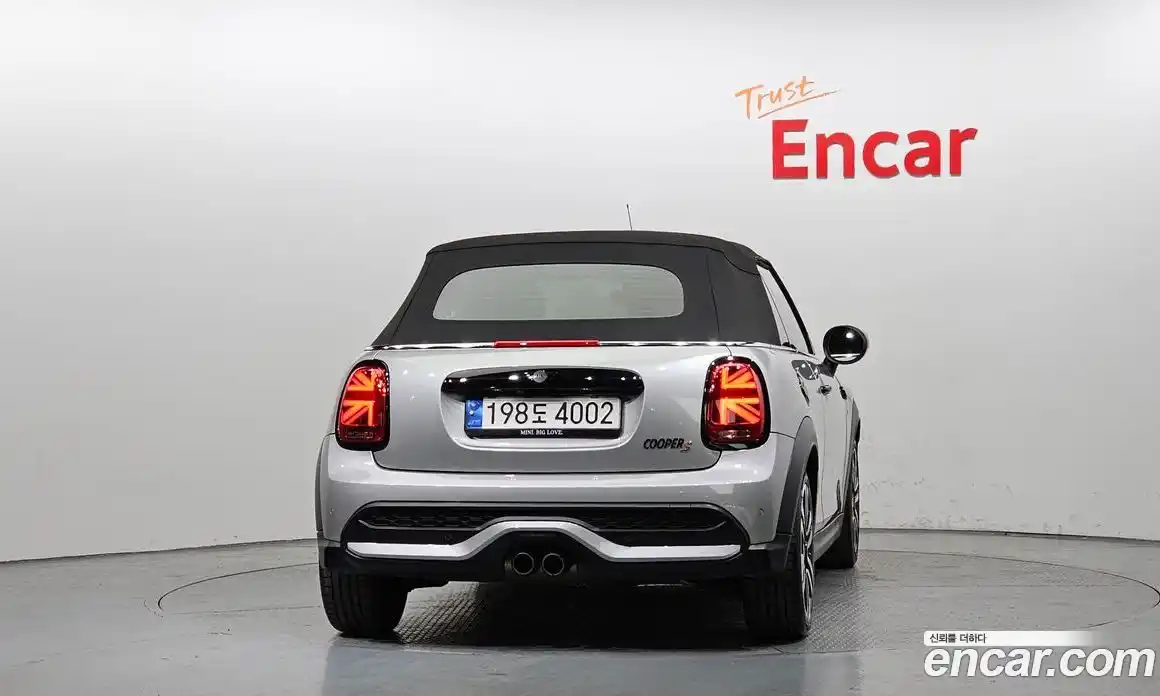 Mini Cooper Convertible 2023 2.0 гидро в Москве, фото 4