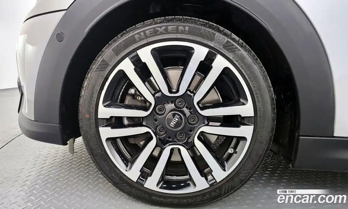 Mini Cooper Convertible 2023 2.0 гидро в Москве, фото 5