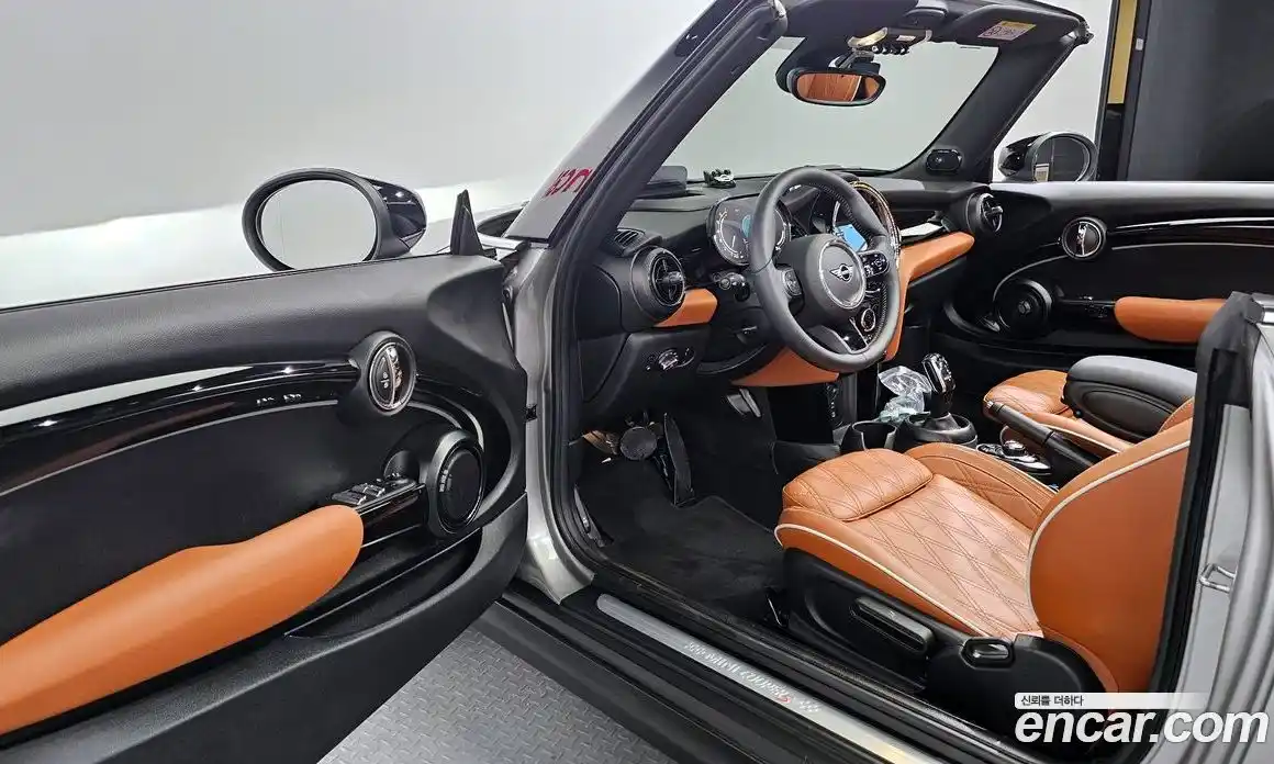 Mini Cooper Convertible 2023 2.0 гидро в Москве, фото 10