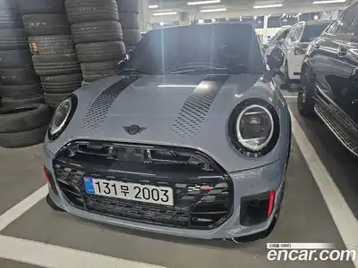 Mini Cooper Convertible JCW
