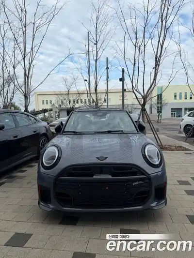 Mini Cooper Convertible 2026 2.0 гидро в Москве № 2132150, миниатюра 6