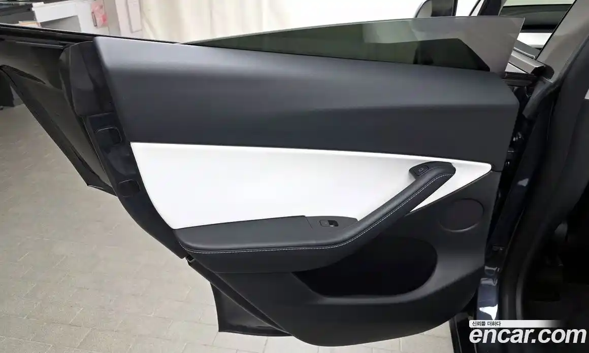 Tesla Model Y 2022 0.2 гидро, фото 15