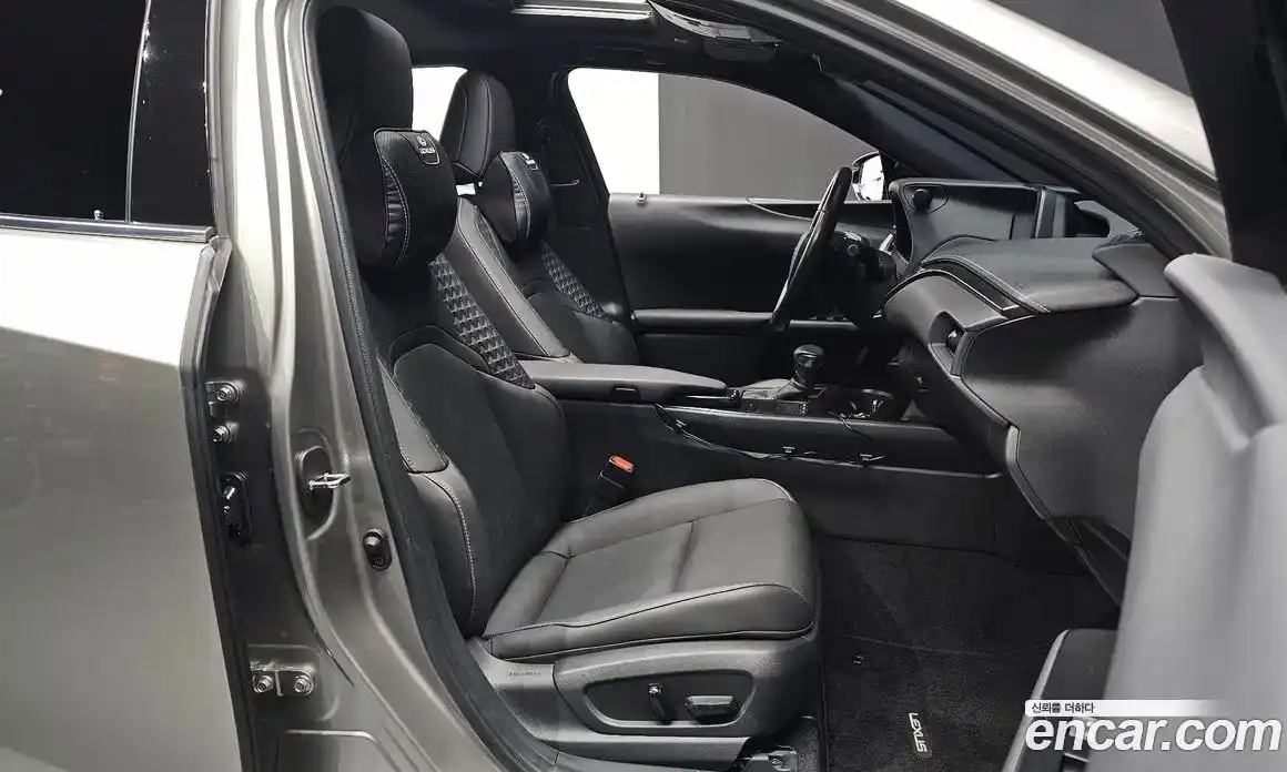 Lexus UX 2020 2.0 гидро в Москве № 2132299, фото 13