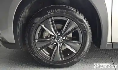 Lexus UX 2020 2.0 гидро в Москве № 2132299, миниатюра 5