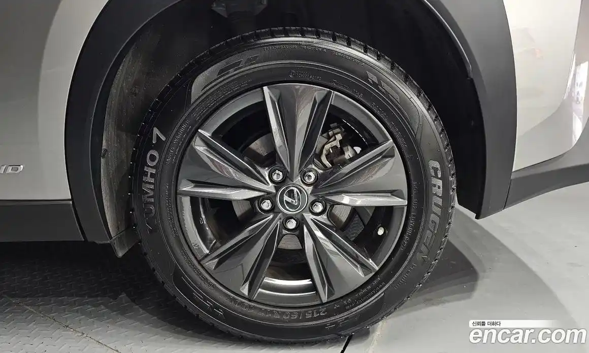 Lexus UX 2020 2.0 гидро в Москве № 2132299, фото 7