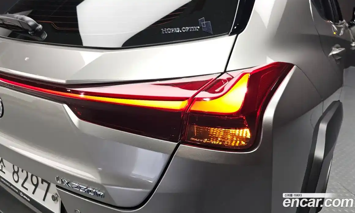 Lexus UX 2020 2.0 гидро в Москве № 2132299, фото 9