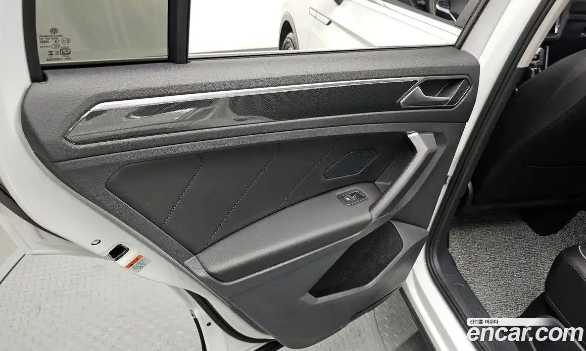 Volkswagen Tiguan 2024 2.0 гидро в Москве, фото 15