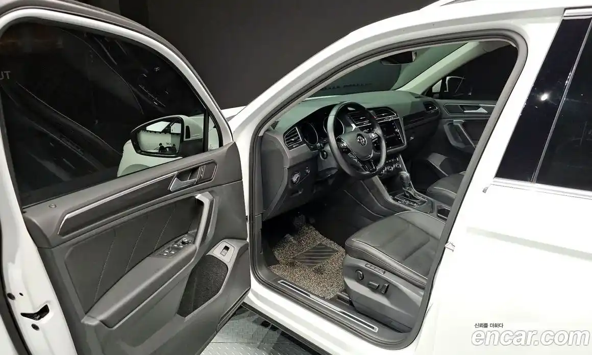 Volkswagen Tiguan 2020 2.0 гидро в Москве, фото 10