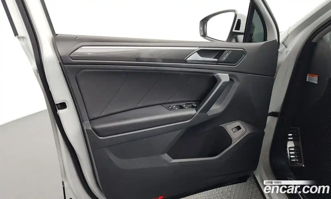 Volkswagen Tiguan 2020 2.0 гидро в Москве, фото 13