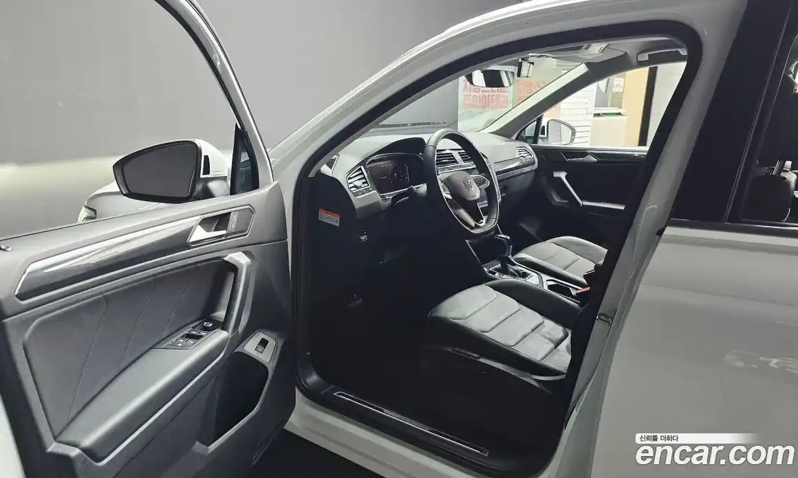 Volkswagen Tiguan 2022 2.0 гидро в Москве № 2132458, фото 13