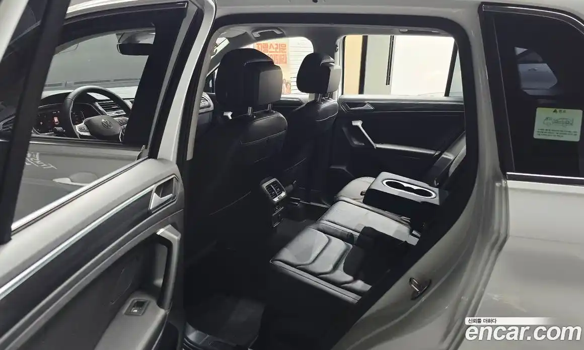 Volkswagen Tiguan 2022 2.0 гидро в Москве № 2132458, фото 17
