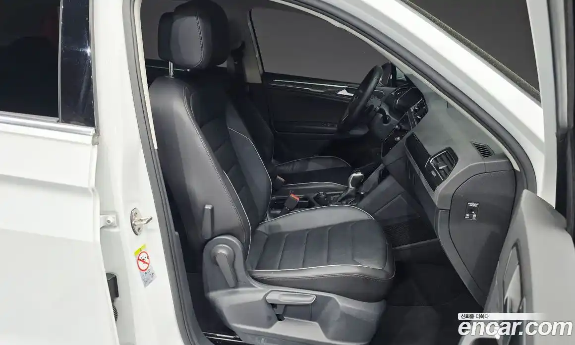Volkswagen Tiguan 2022 2.0 гидро в Москве № 2132458, фото 18