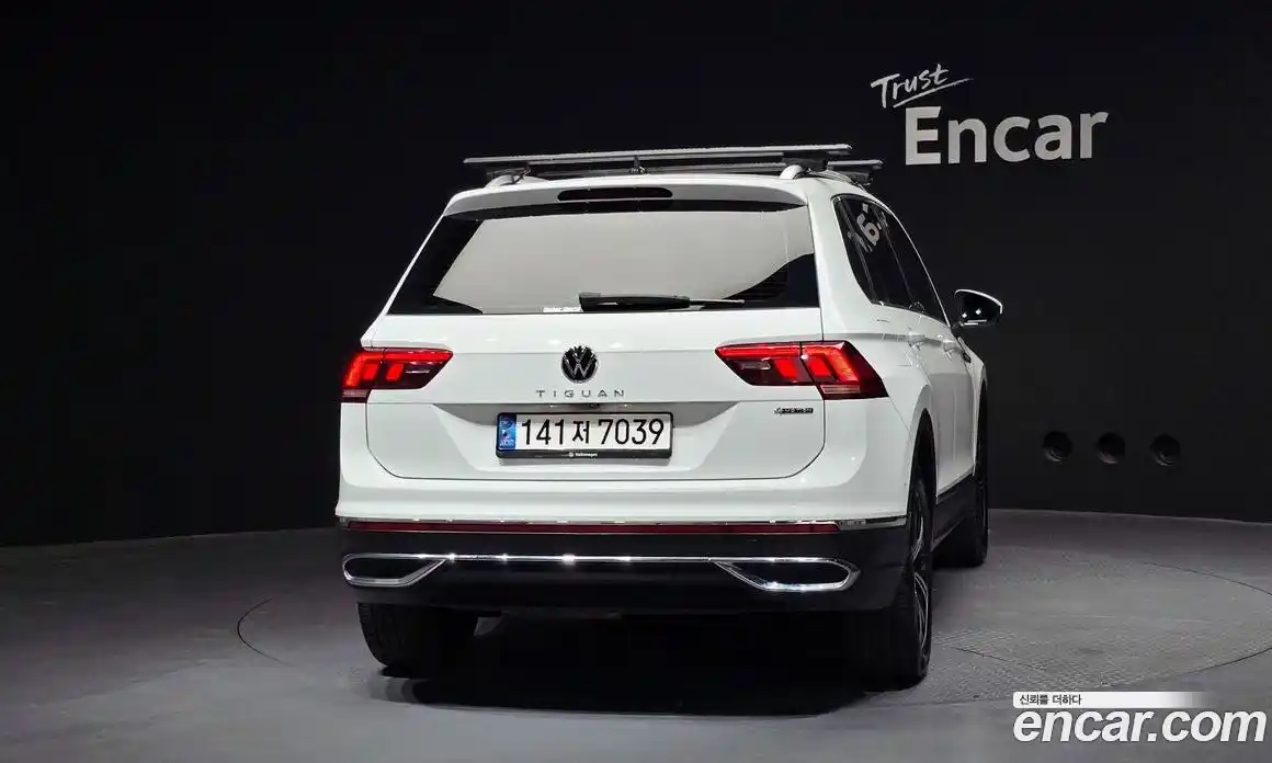 Volkswagen Tiguan 2022 2.0 гидро в Москве № 2132458, фото 4