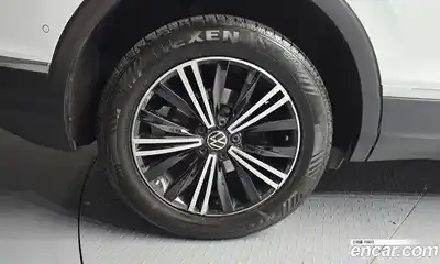 Volkswagen Tiguan 2022 2.0 гидро в Москве № 2132458, миниатюра 5