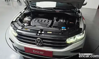 Volkswagen Tiguan 2022 2.0 гидро в Москве № 2132458, миниатюра 6