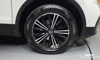 Volkswagen Tiguan 2022 2.0 гидро в Москве № 2132458, миниатюра 7