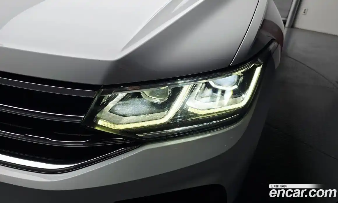 Volkswagen Tiguan 2022 2.0 гидро в Москве № 2132458, фото 8