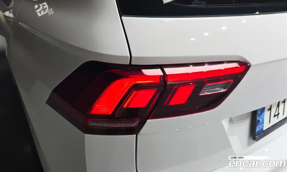 Volkswagen Tiguan 2022 2.0 гидро в Москве № 2132458, фото 9
