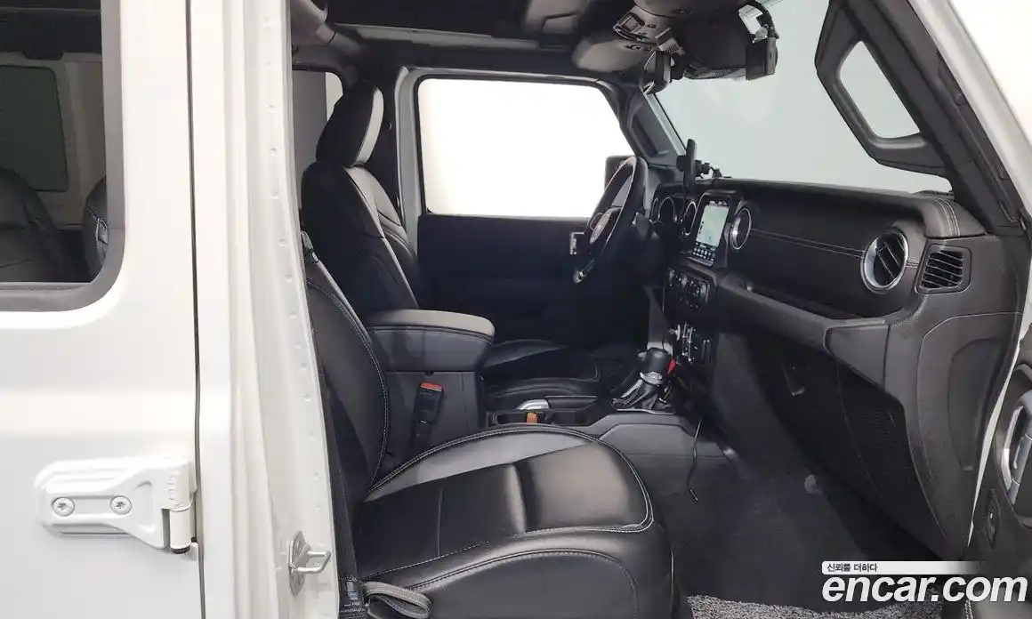 Jeep Wrangler 2021 2.0 гидро в Москве, фото 15