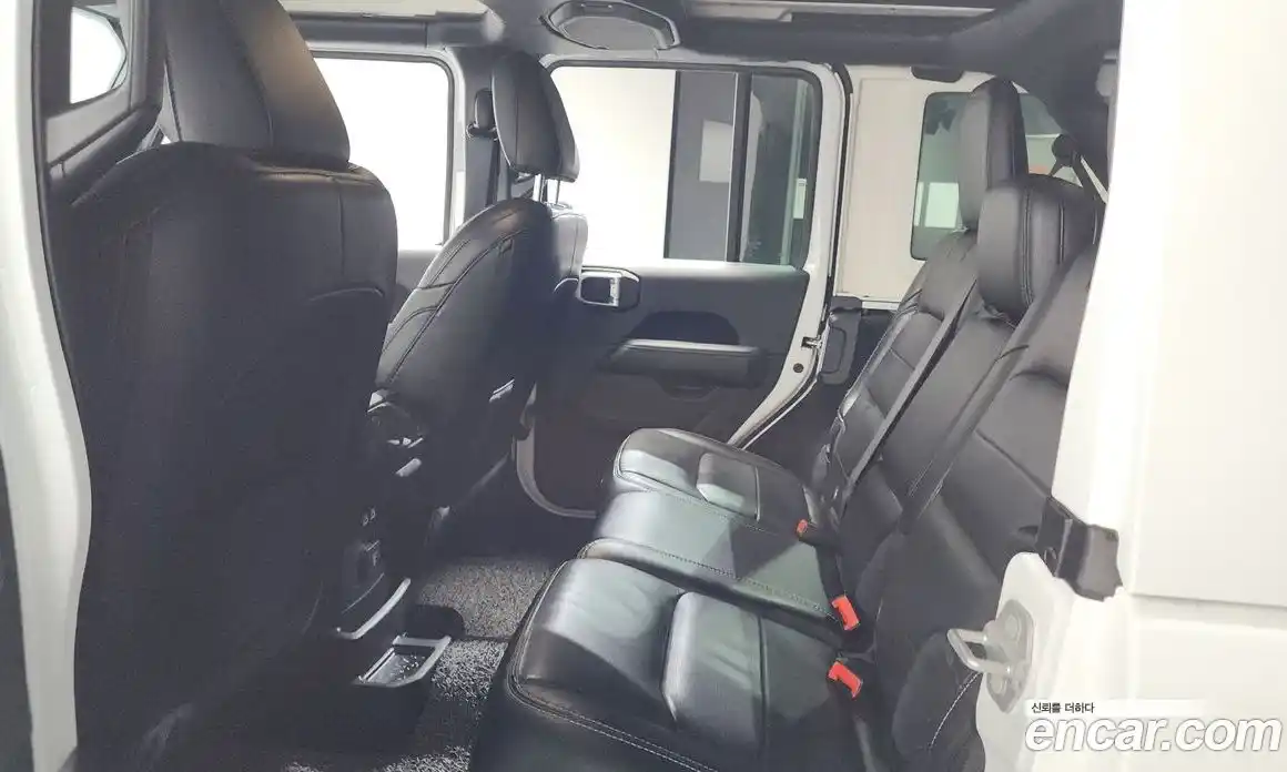 Jeep Wrangler 2021 2.0 гидро в Москве, фото 16