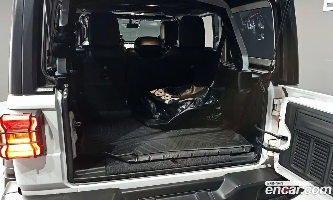Jeep Wrangler 2021 2.0 гидро в Москве, фото 26