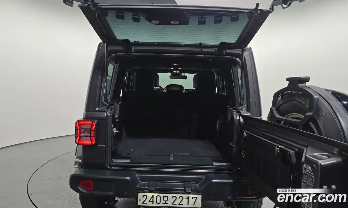 Jeep Wrangler 2020 2.0 гидро в Москве, фото 25