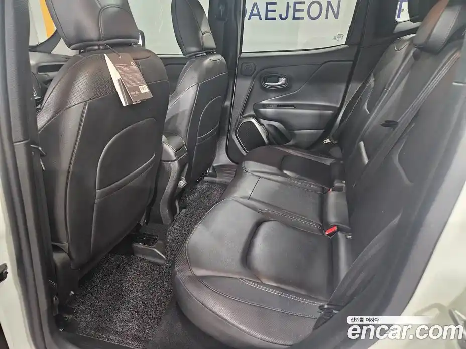 Jeep Renegade 2018 2.0 гидро в Москве, фото 13