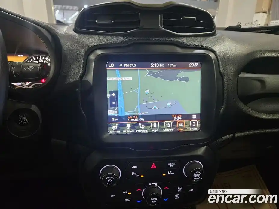 Jeep Renegade 2018 2.0 гидро в Москве, фото 9