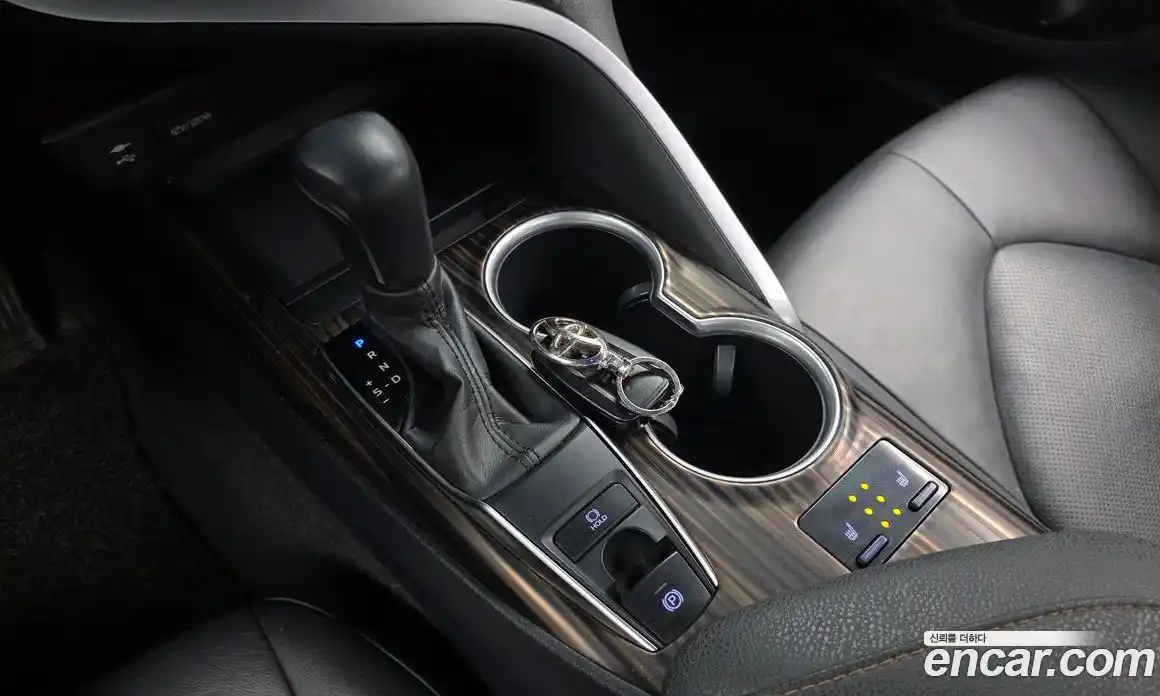Toyota Camry 2018 2.5 гидро, фото 12