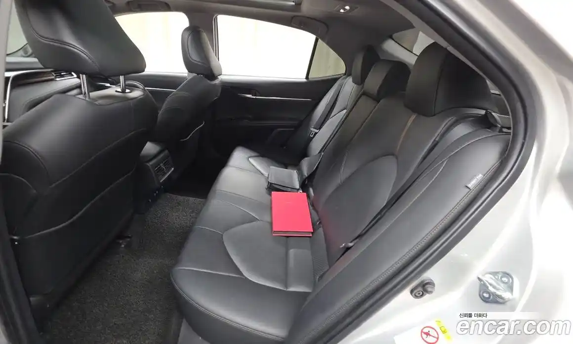 Toyota Camry 2018 2.5 гидро, фото 16