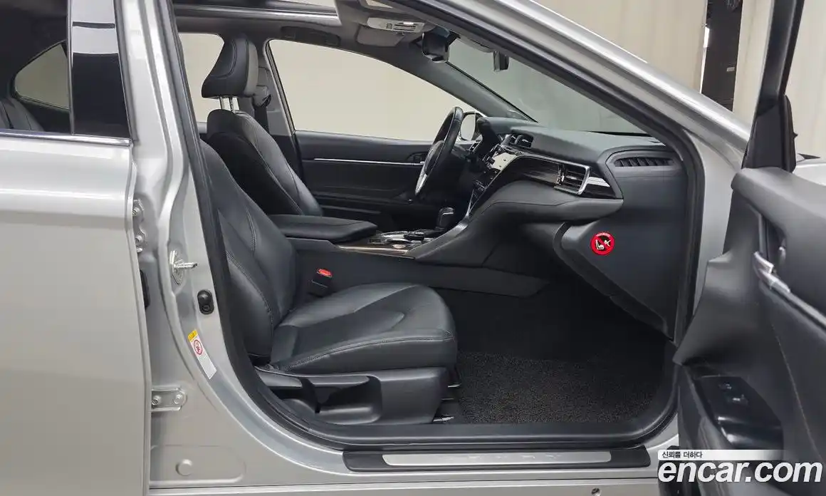 Toyota Camry 2018 2.5 гидро, фото 17