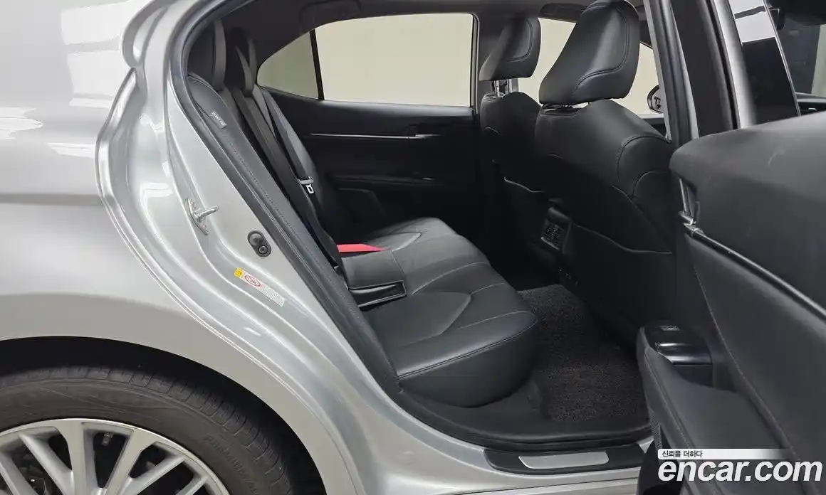 Toyota Camry 2018 2.5 гидро, фото 18