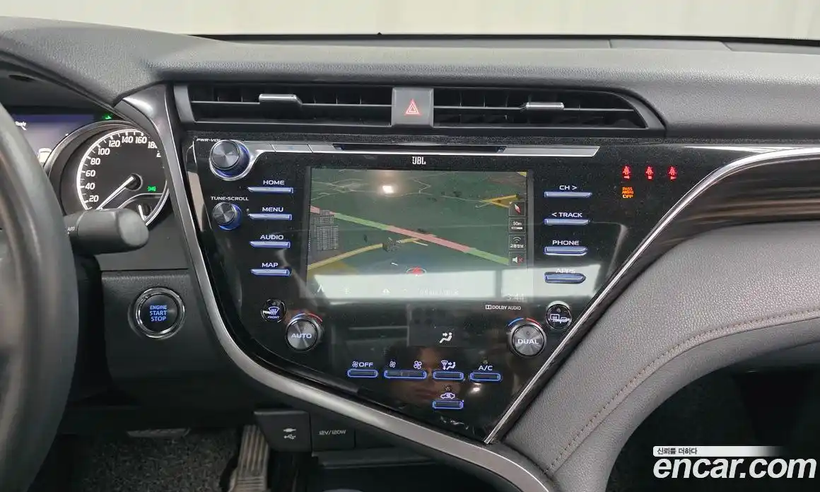 Toyota Camry 2018 2.5 гидро, фото 20